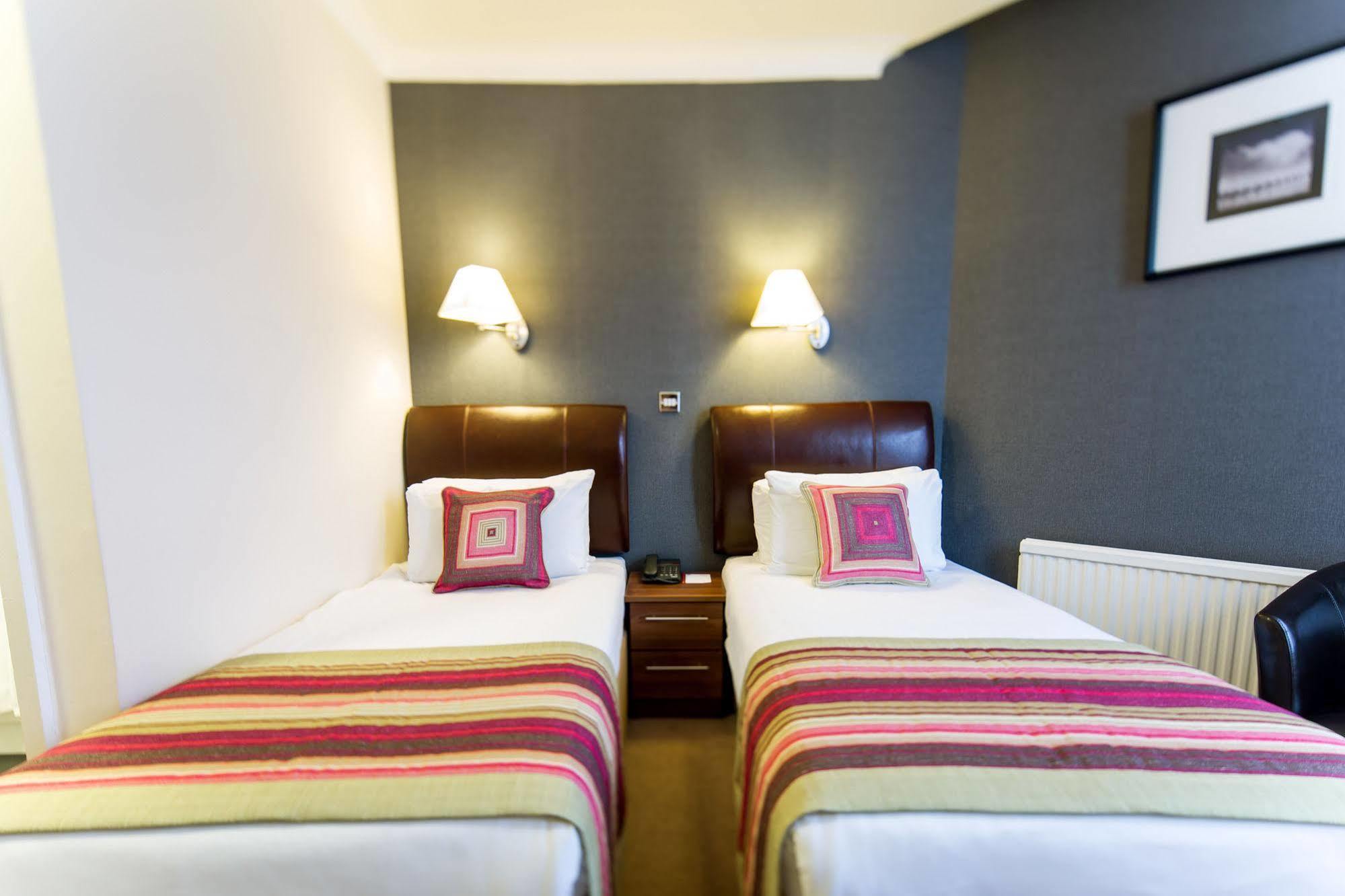 Best Western Burns Hotel Kensington Лондон Екстериор снимка